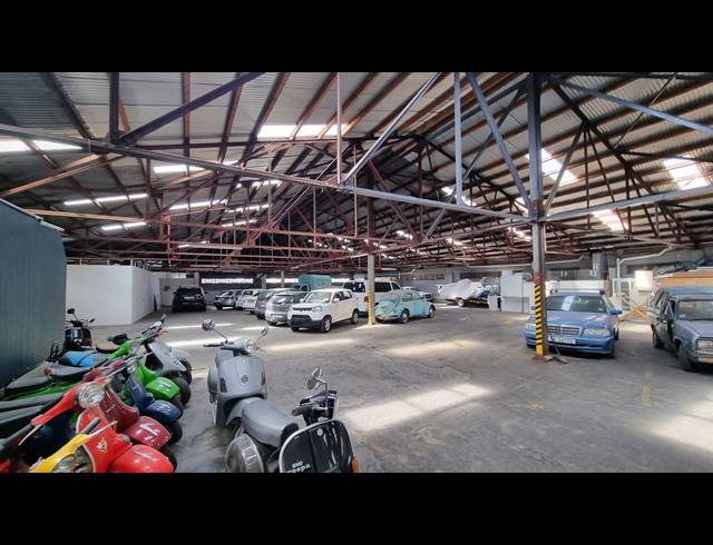 3,450M² BUILDING FOR SALE IN SALT RIVER